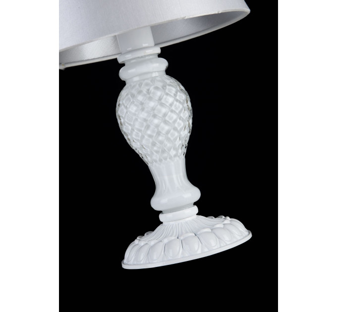 Настольная лампа Maytoni ARM220-11-W